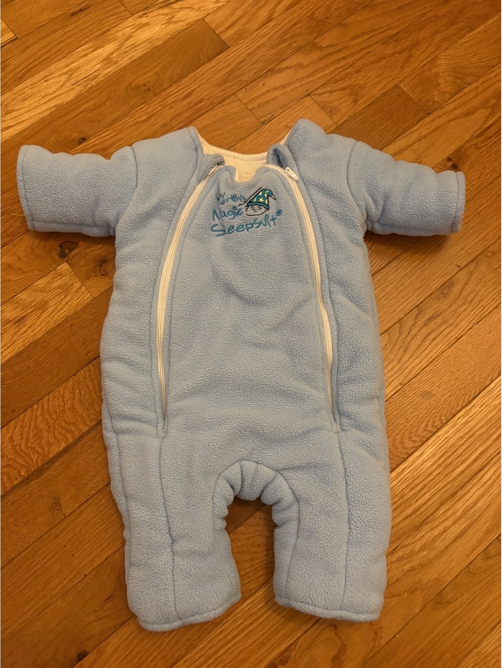 Merlin’s magic sleep suit size large blue
